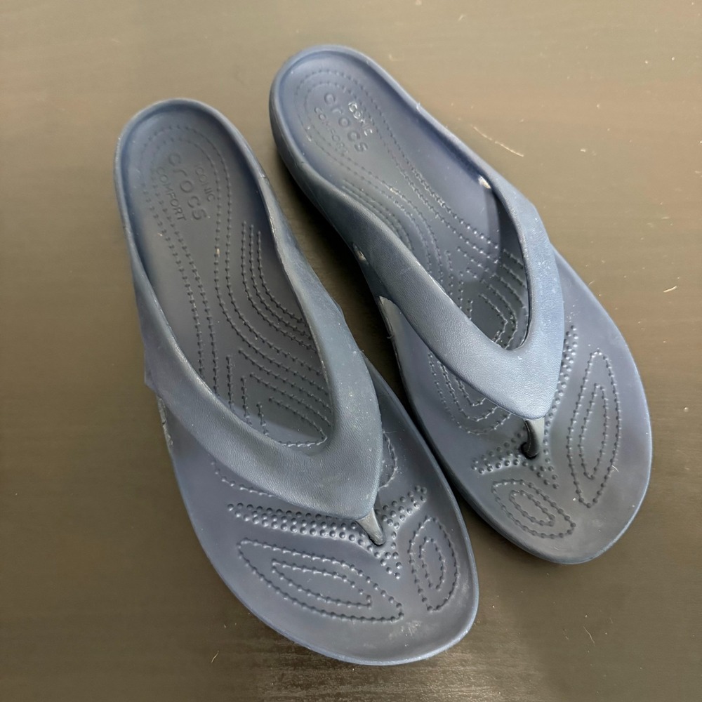 Crocs Kadee II Flip Flops Women's 9 Navy Blue Slip-On Thong Classic Sandals‎